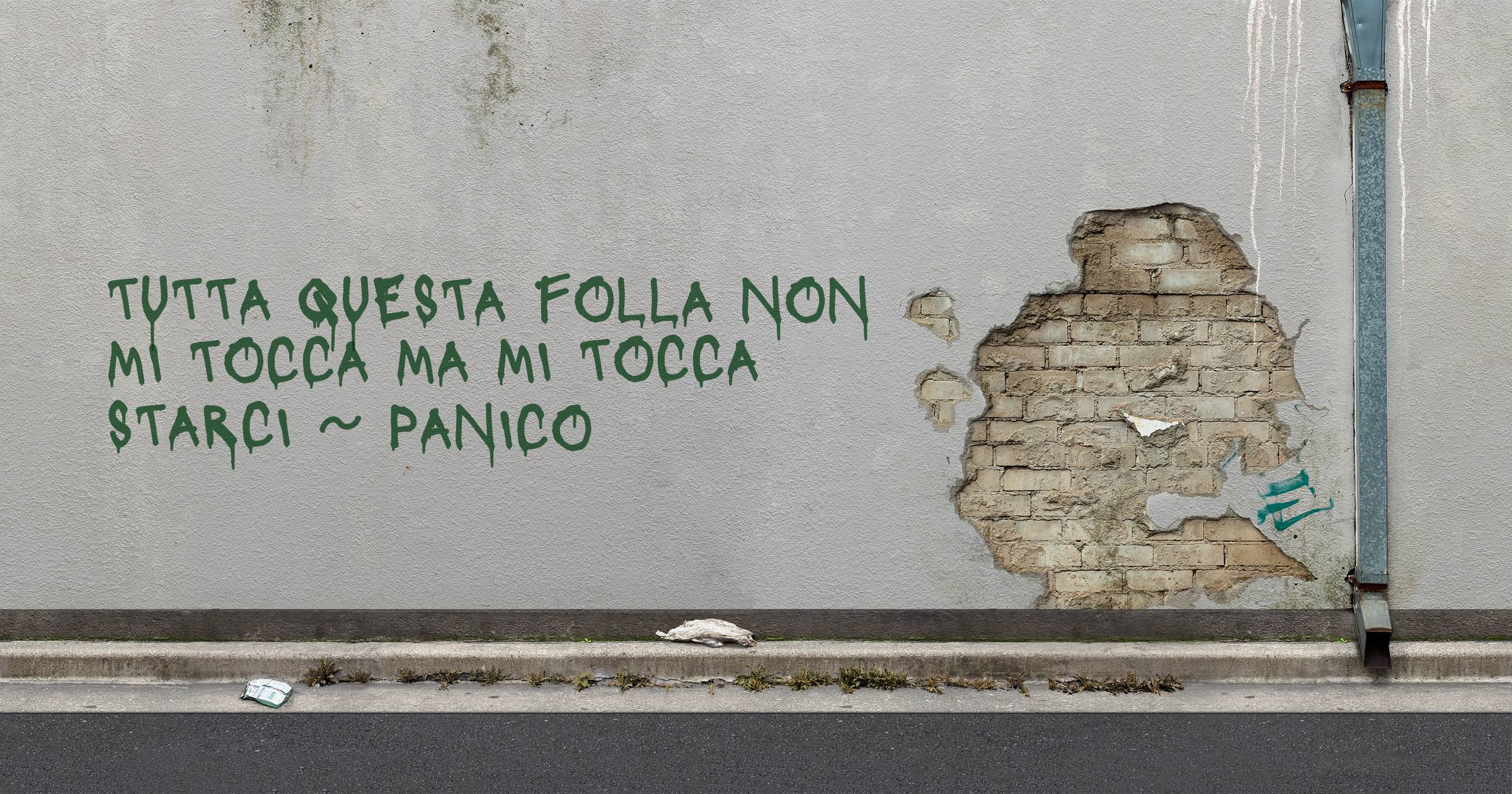 Tutta questa folla non mi tocca ma mi tocca starci ~ PANICO